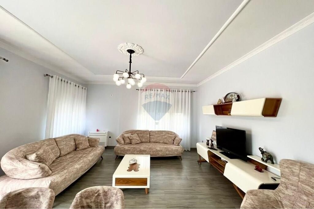 Apartament 3+1+2 me qera Kopshti Zoologjike