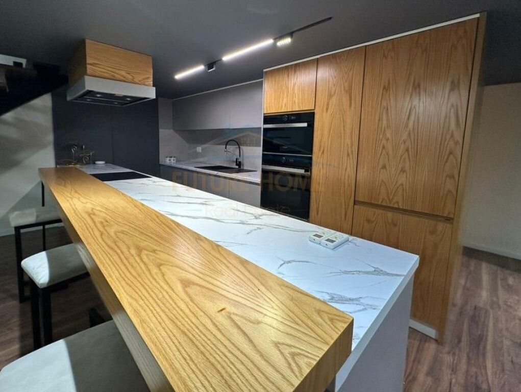 Shitet, Duplex 2+1, Fresk , Tiranë