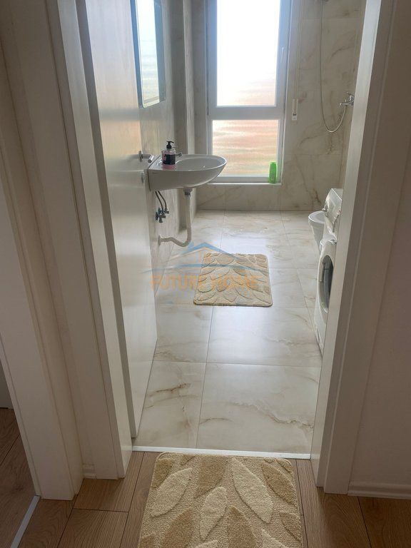 Qera, Apartament 1+1, Rruga 5 Maji, Tiranë.