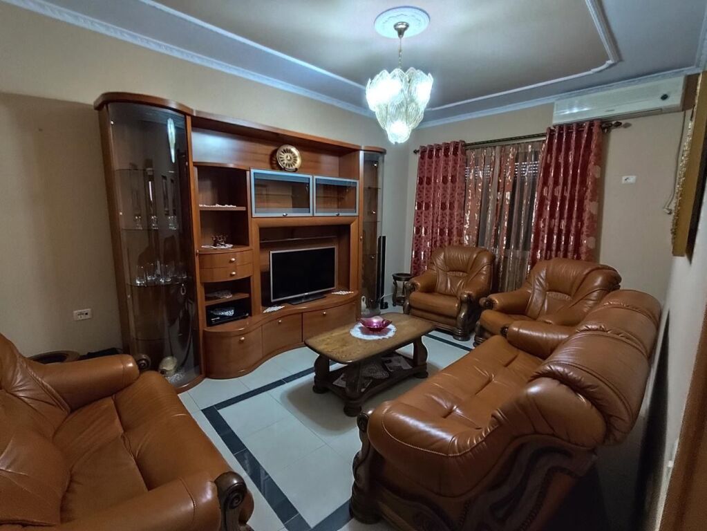 Apartment for rent Skenderbej Square