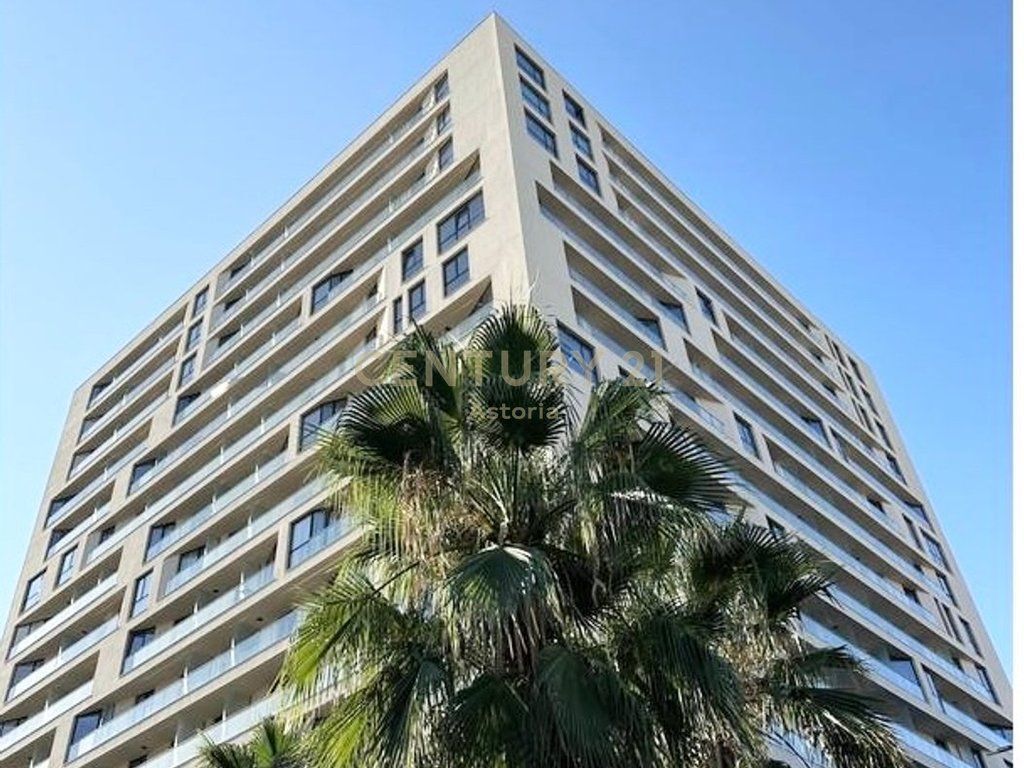 SHITET NJESI KOMERCIALE TEK GOLDEN TOWER NE MINE PEZA