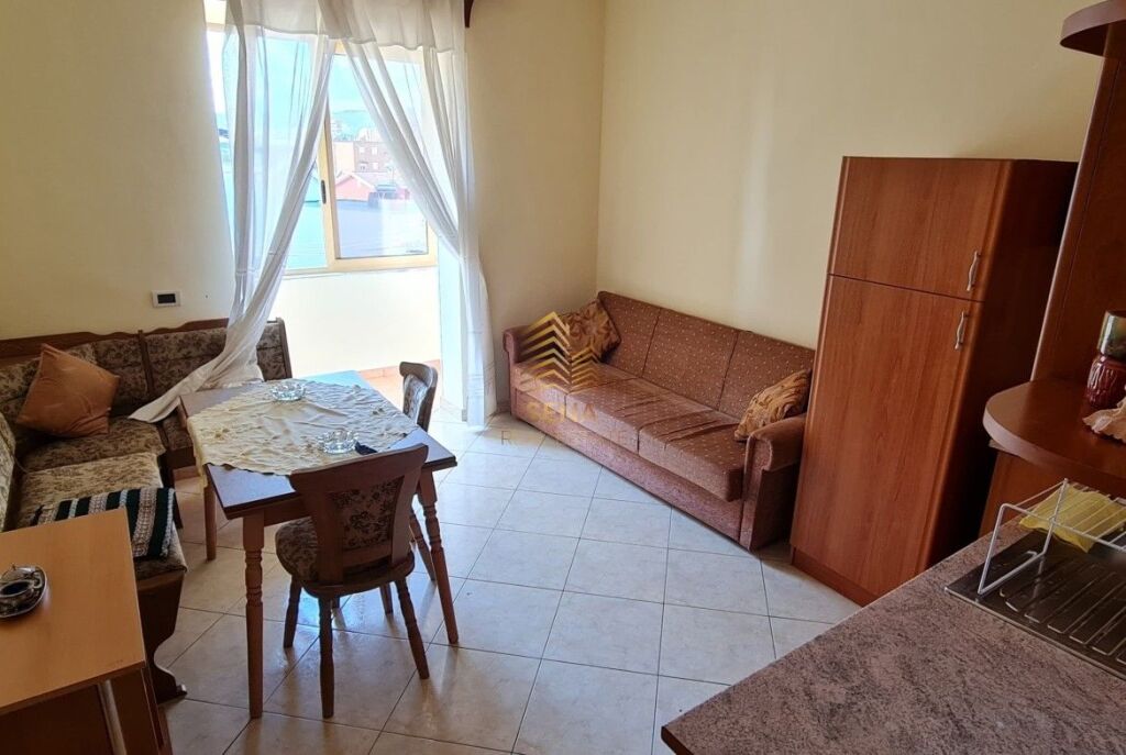 Qira, Apartament, 2+1 blk, Pazari i Ri, 50,000 Lek/Muaj