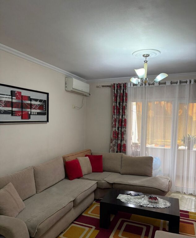 For rent Apartment 2+1, Kamza turn, Yellow buildings 450 thousand leke