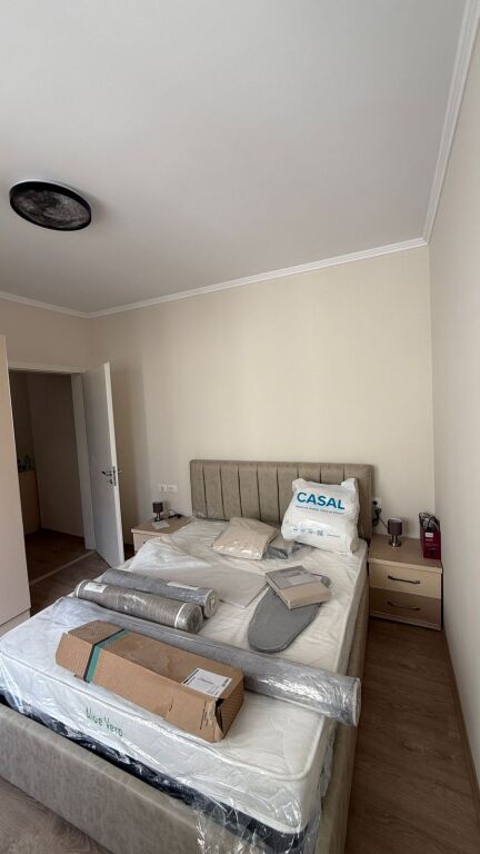Apartament 1+1, Astir!