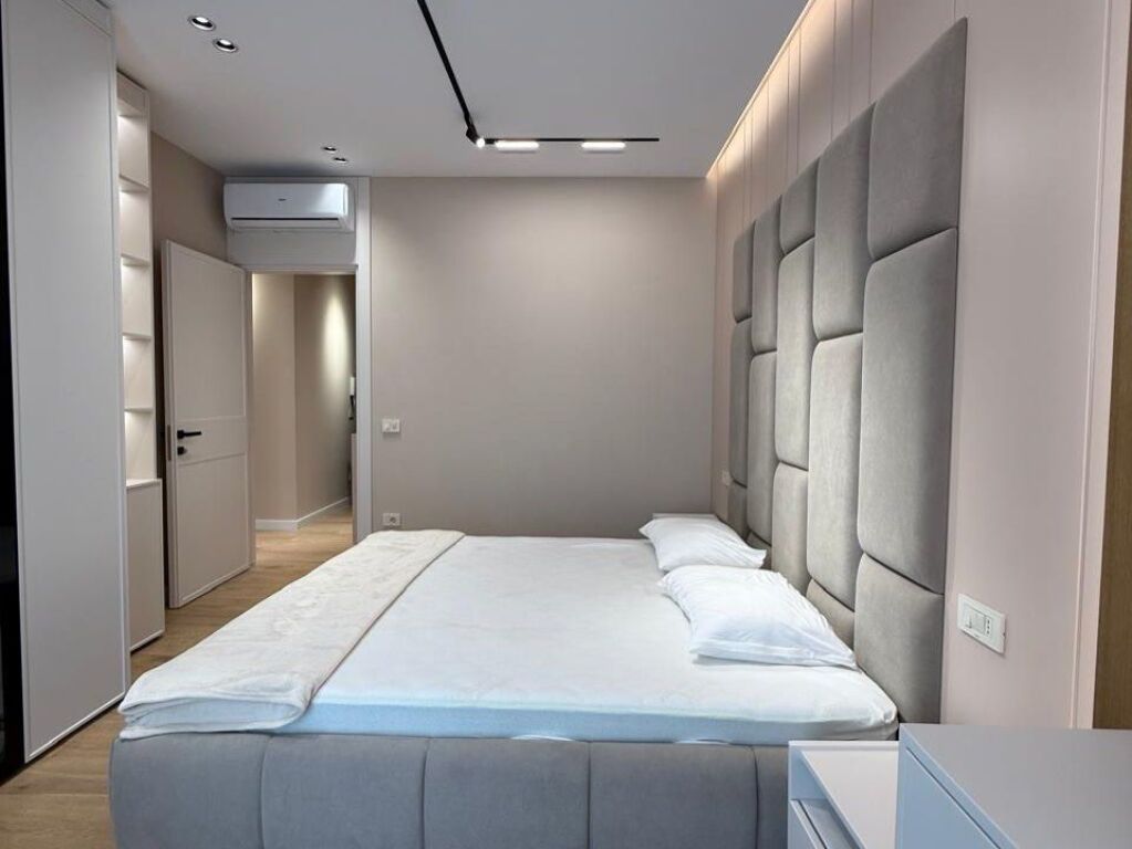 Mine Peza, Shesim apartamentin 2+1+2 !