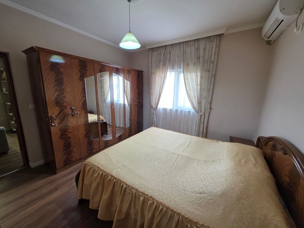 Affittasi 1+1 a Komuna