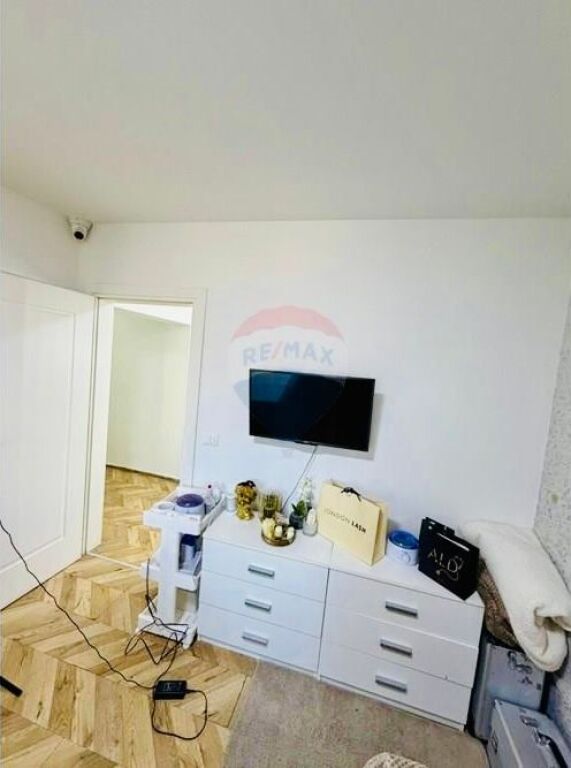 🏠📍Vendesi Attività Estetica Comune di Parigi