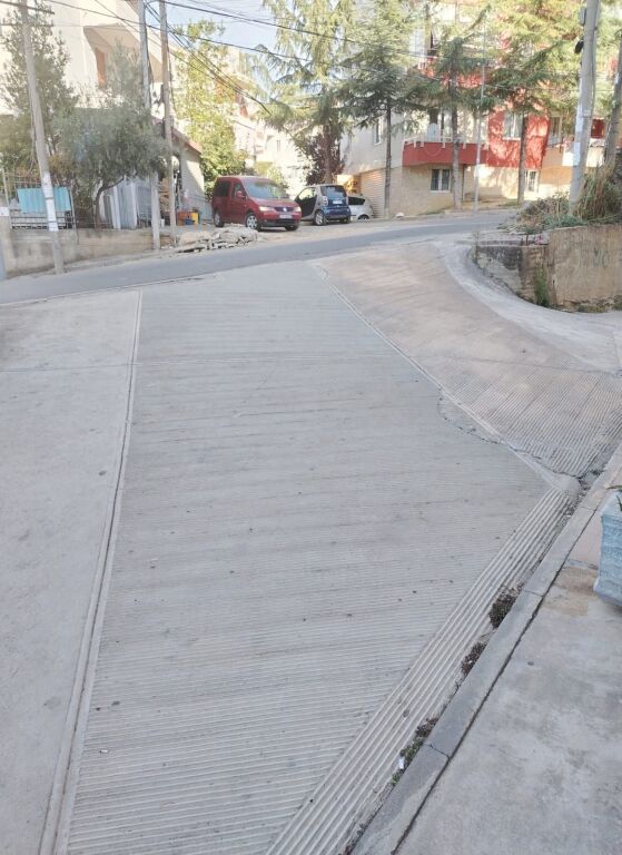 Shitet ambient komercial  - 25 m²  - 75,000 €