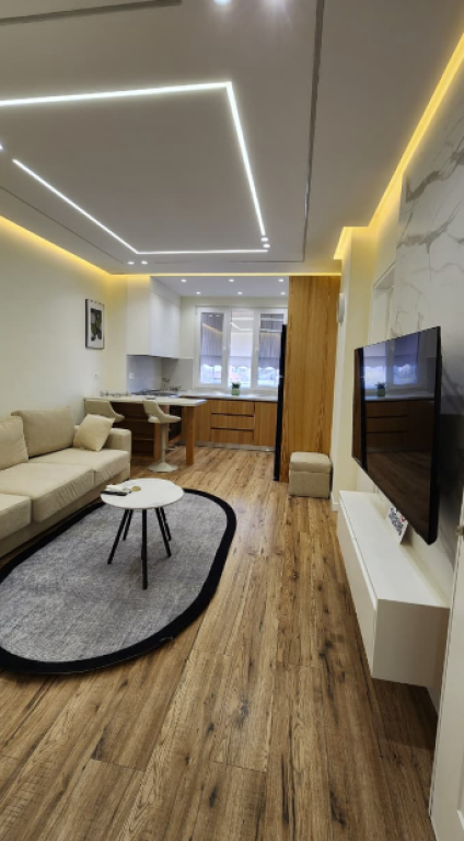 🏡 APARTAMENT 1+1 ME QIRA – PRANË UNIVERSITETIT MESDHETAR  