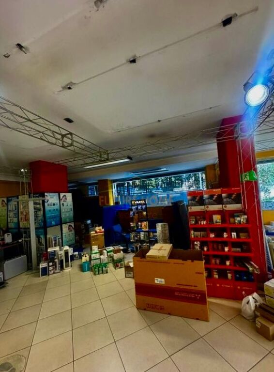 Qera,Ambient Biznesi,Bulevardi Zhan Dark,Tiranë