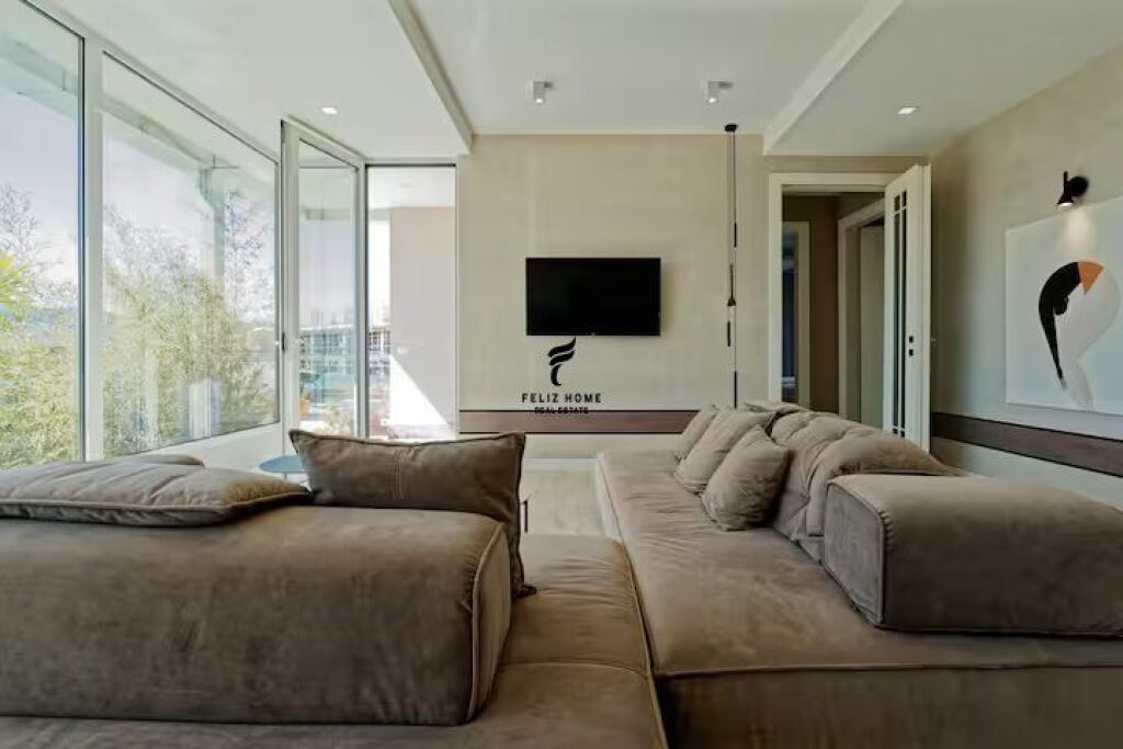 APARTAMENT ME QERA 2+1+2 PAZARI RI 1250 EURO FH-64394