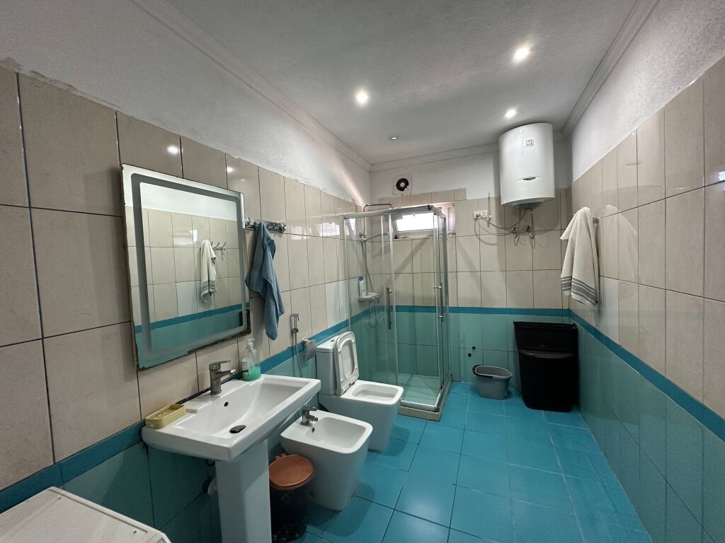 Private House for Sale - Tapizes Lake