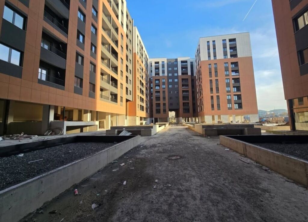 Apartment 2+1 for sale in the final phase in the "Urban Gate" complex in Astir