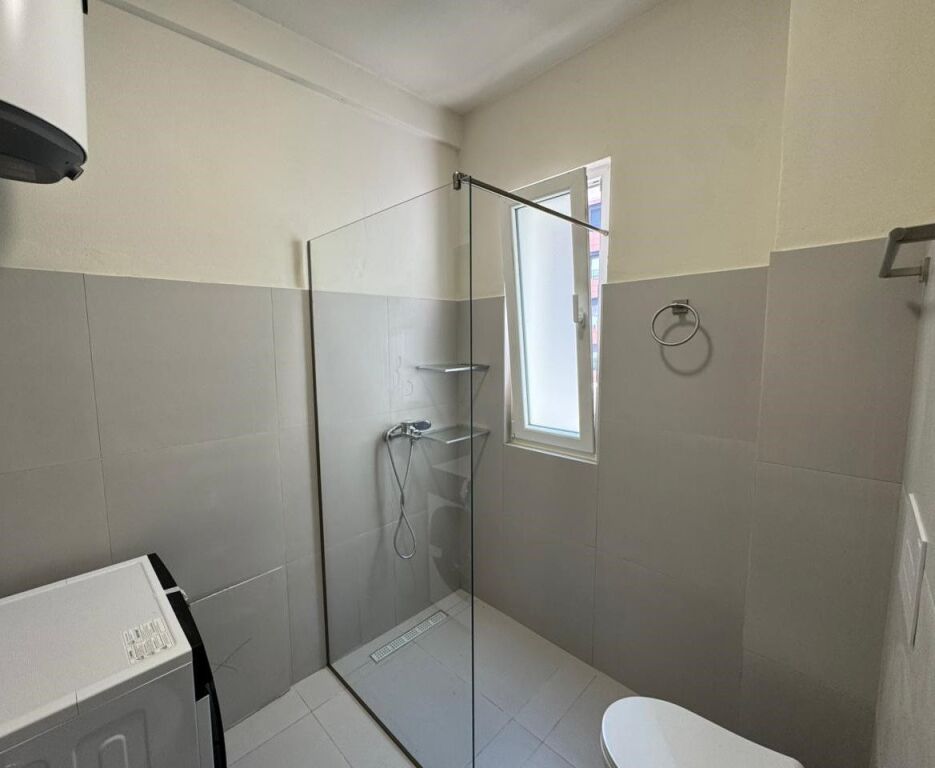 🏡 Apartament me qira – River Residence