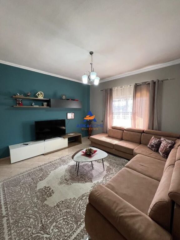 JEPET APARTAMENT ME QERA 2+1+BALLKON "RRUGA HALIL KURETANI, MISTO MAME,YZBERISHT" 400 EURO 