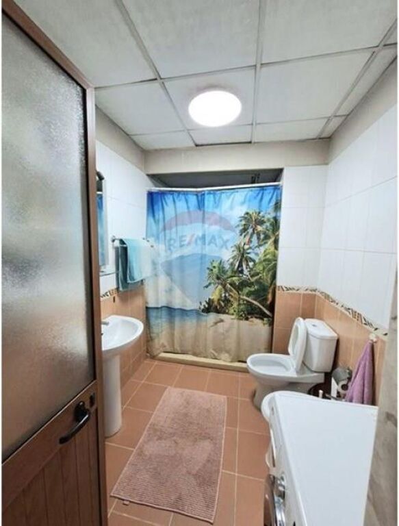 Vendesi in vendita 1+1 a Yzberisht