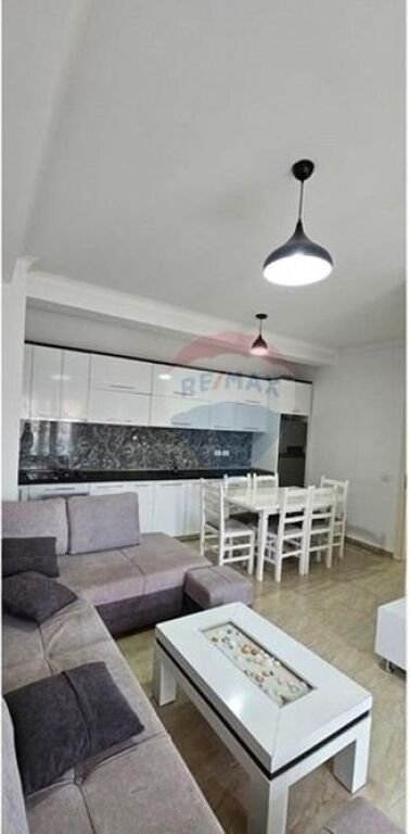 Appartamento 1+1+Parcheggio in affitto Campo Aviazione