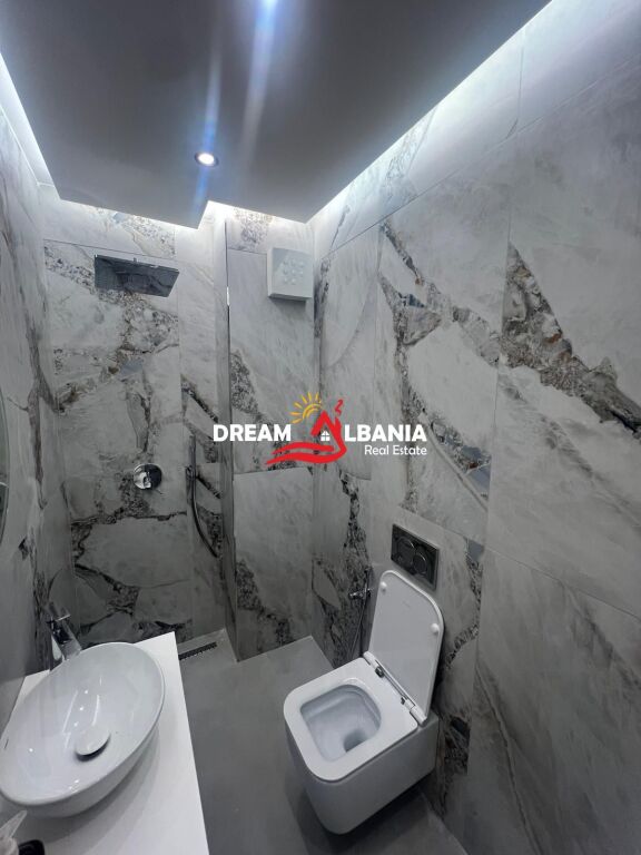 Appartamento 2+1 in Affitto Rr. Hoxha Tahsim – Tirana (ID 42215500) F