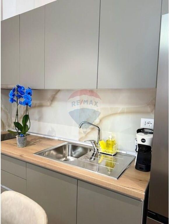 Apartment 1+1 for rent on Kavaja Street!