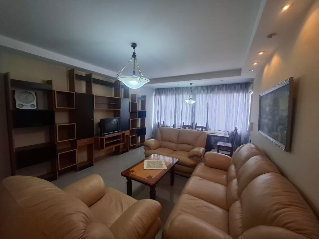  Appartamento 2+1 in Affitto a Lungo Termine – Vicino alla Scuola di Musica, Vlora