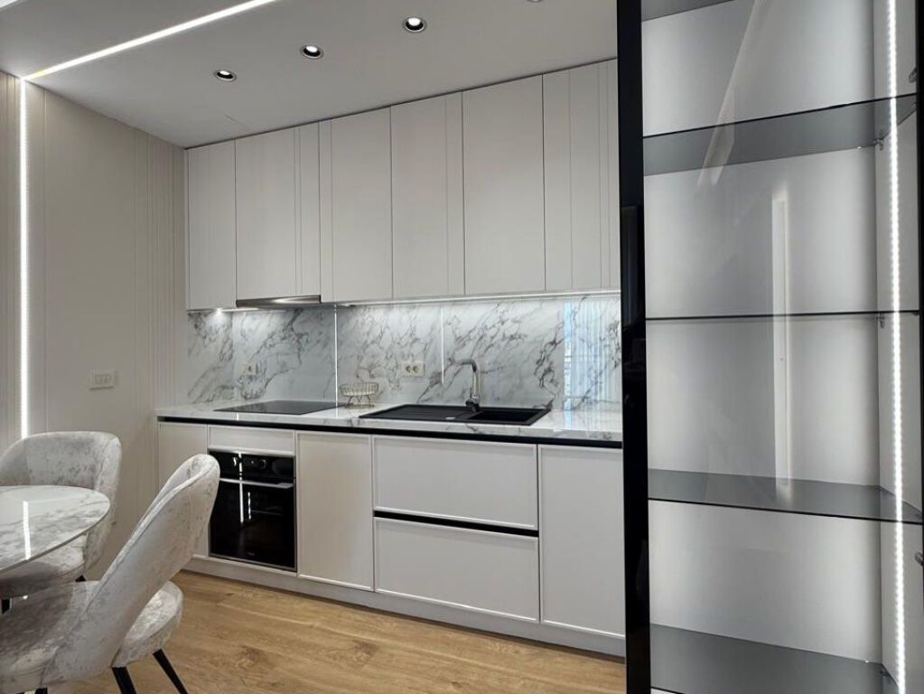 Mine Peza, Shesim apartamentin 2+1+2 !