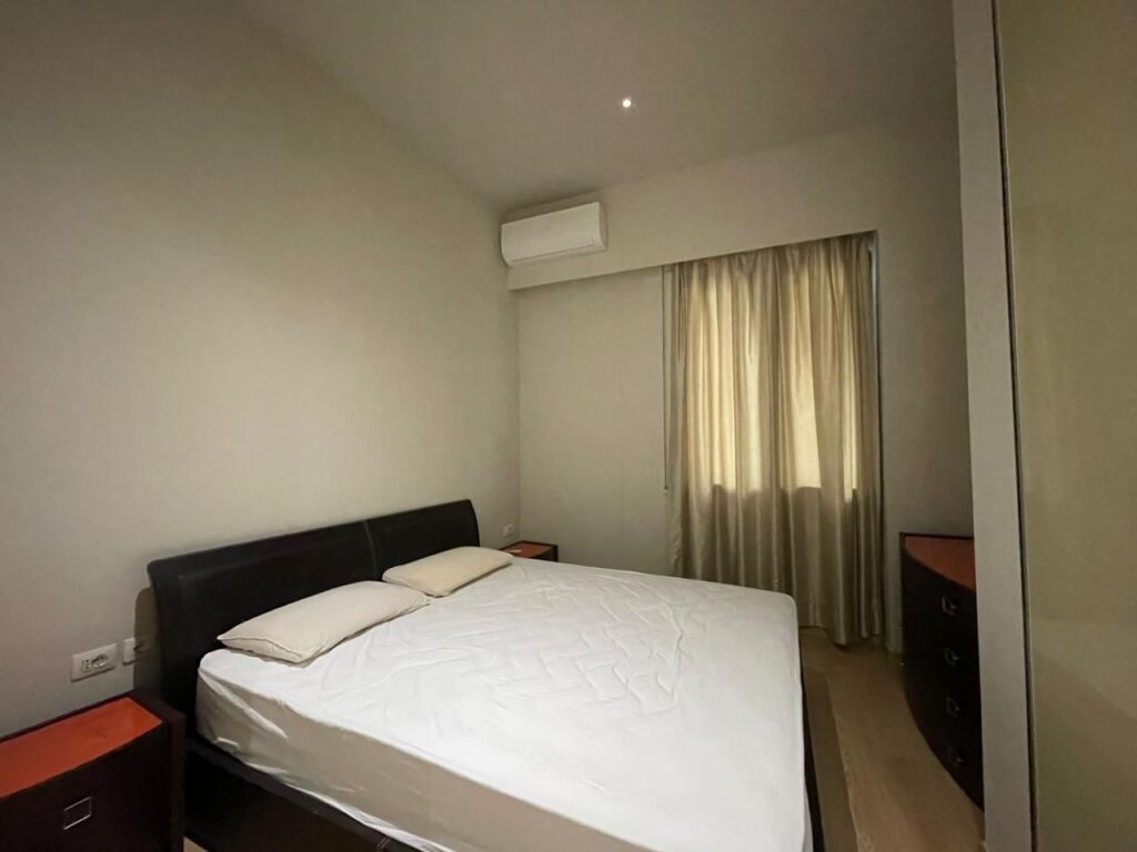 Apartament 3+1+2 Parking per shitje tek Liqeni i Thate.