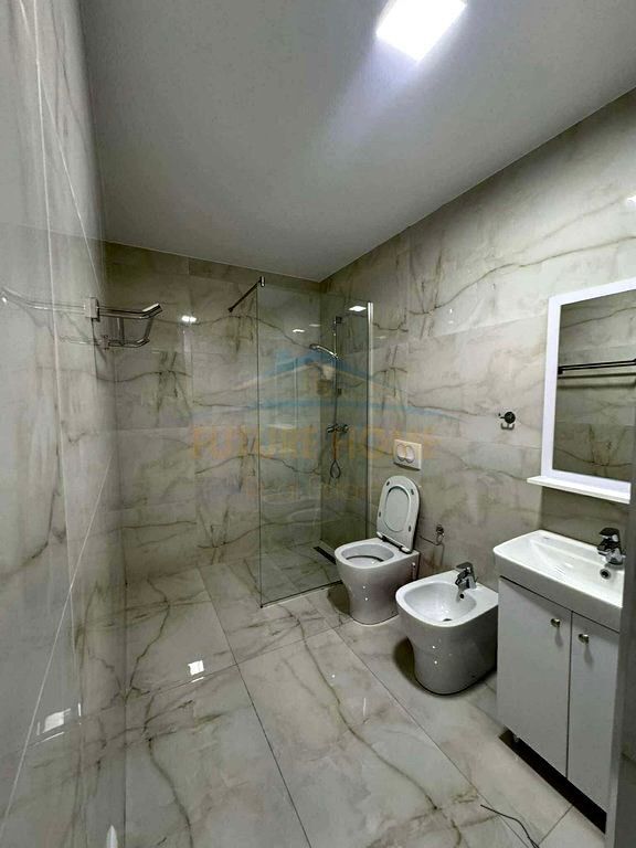 🌸 Premium Living te "Fiori Di Bosco" – 2+1 për Qera! 🌸