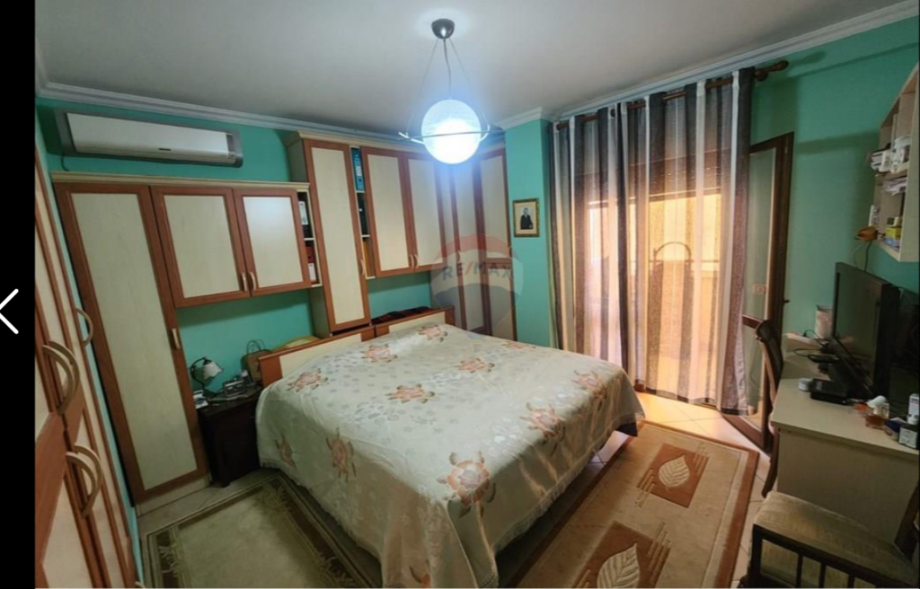 Apartment for sale 3+1+2 at the Paris Municipality