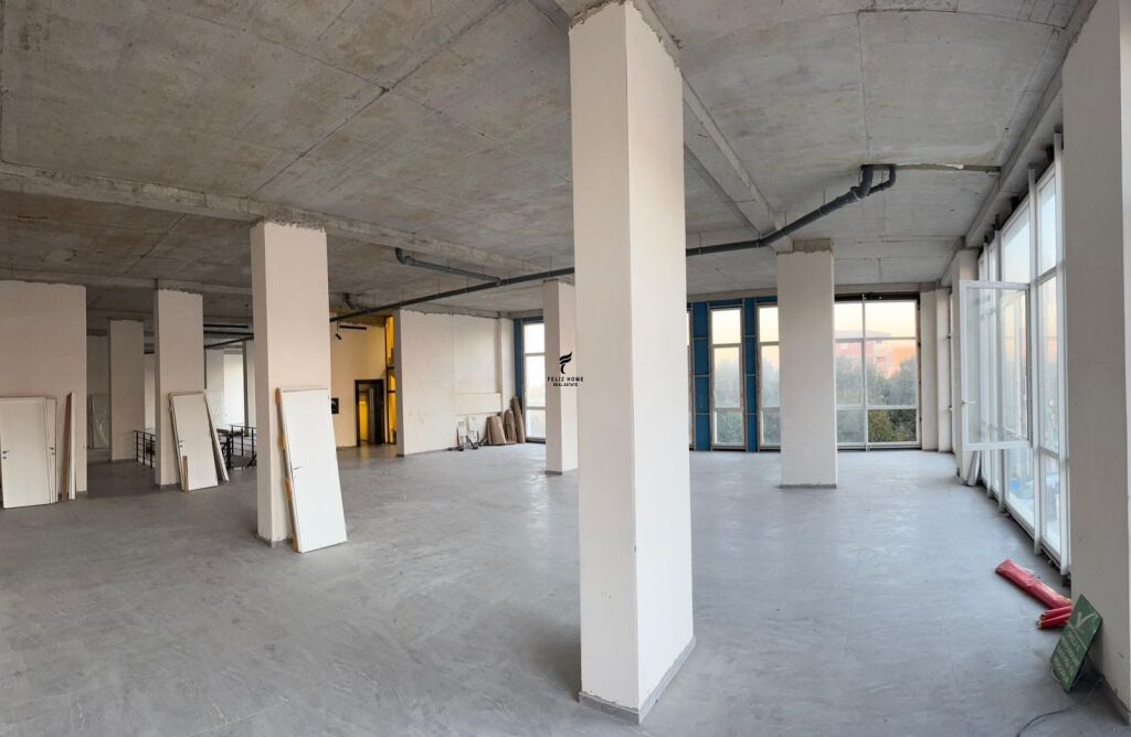 ZYRE ME QERA 550 M2 BULEVARDI RI 6.000 EURO FH-64340