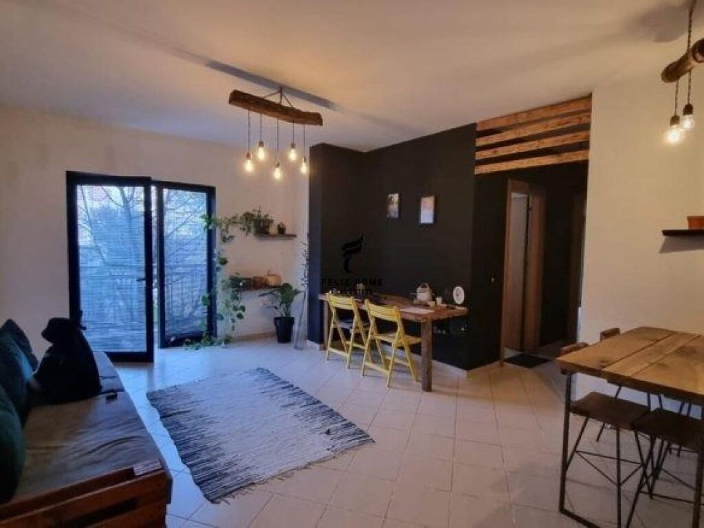 APARTAMENT ME QERA 2+1 KOMUNA E PARISIT 58.000 LEKE FH-64417