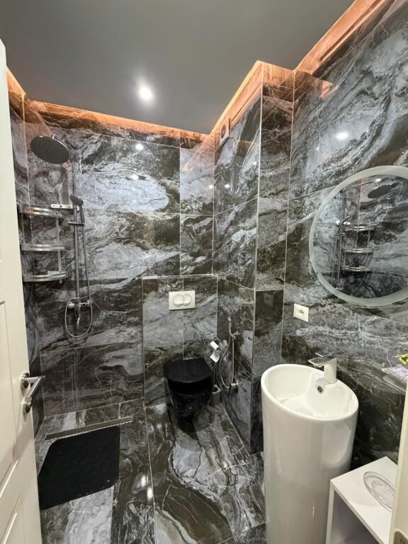 📌Shitet apartament 3+1+2 pranë Stadiumit Air Albania – Rruga e Elbasanit