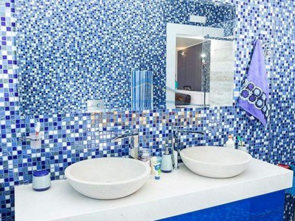 Shitet, Penthouse 2+1+2, Liqeni i Thate