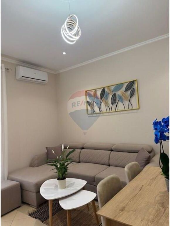 Apartment 1+1 for rent on Kavaja Street!