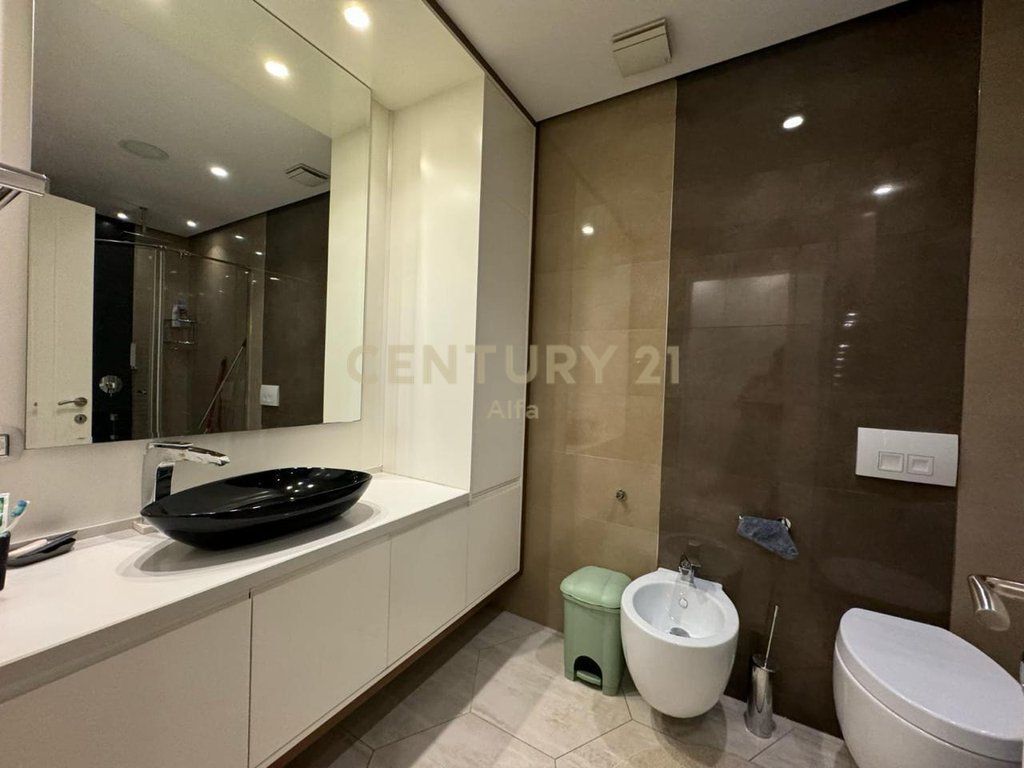 VENDESI APPARTAMENTO 3+1+2 A FRESK