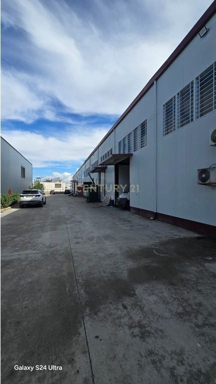 Magazinë me Qira në Autostradën Durrës-Tiranë 770m2