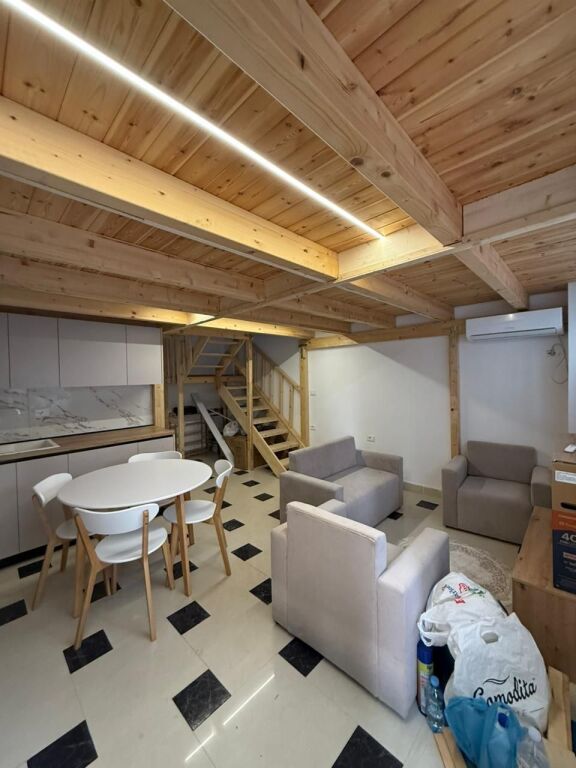 Jepet me Qira Duplex 1+1 – Selvia !