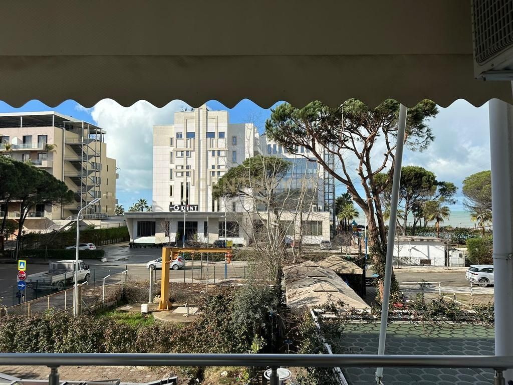 VENDESI APPARTAMENTO 1+1 ARREDATO CON VISTA MARE A GOLEM, MALI ROBIT!