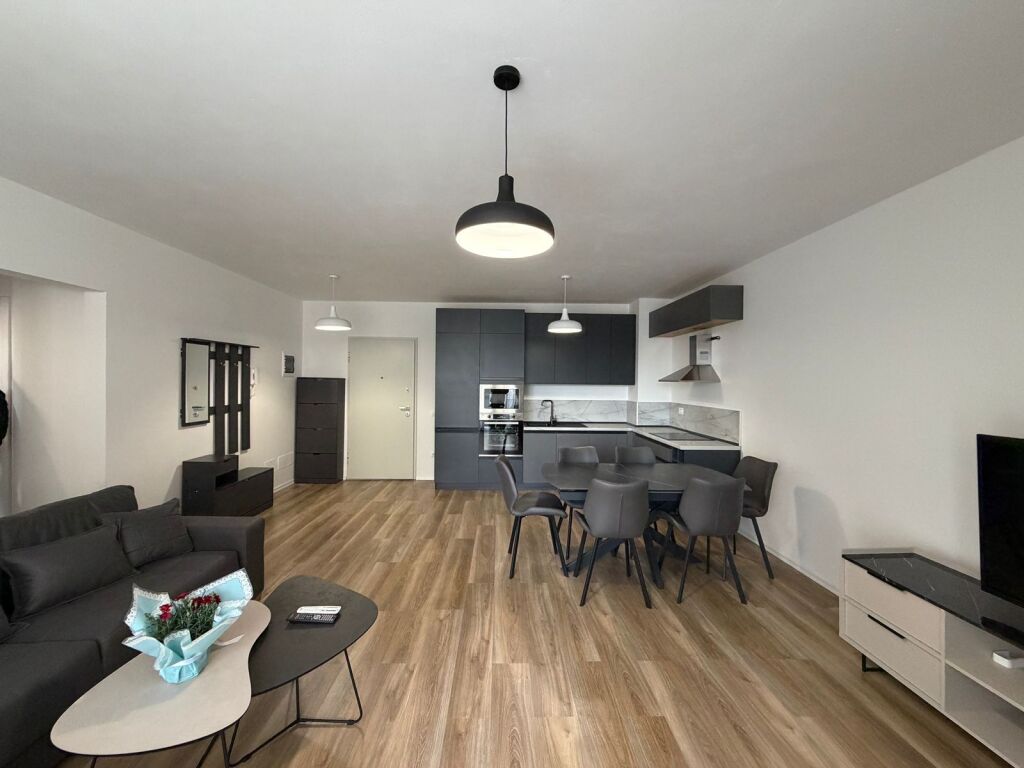 Appartamento 2+1 in affitto ad Astir