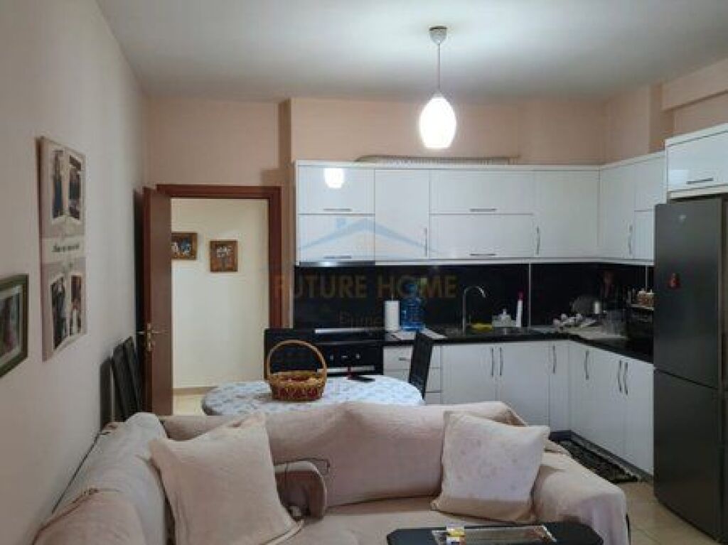 In vendita, Appartamento 2+1, Yzberisht, Tirana