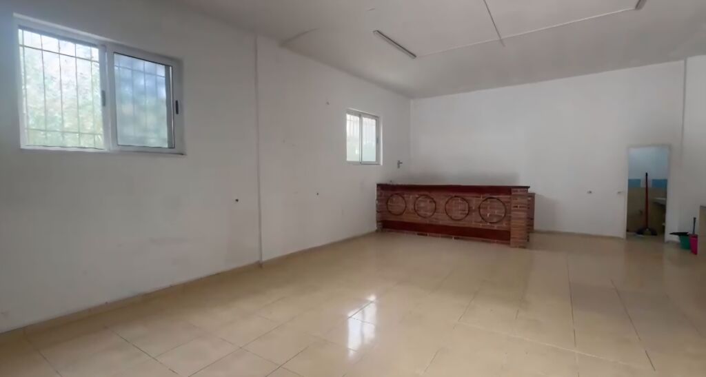 📌 Ambient Biznesi me Qera – 60m² në Rrugën Kadri Prishtina, Ideal për Zyre ose Dyqan