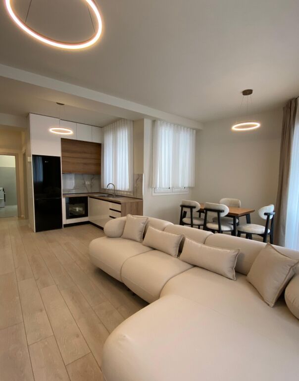 📌 Appartamento in affitto – River Residence, Astir