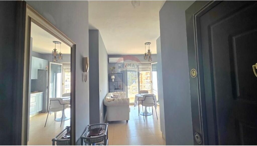 🏡 Apartament 1+1 për Shitje – Lungomare, Vlorë