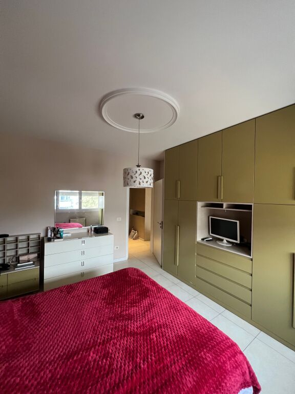 Shitet 1+1 te Liqeni Thatë