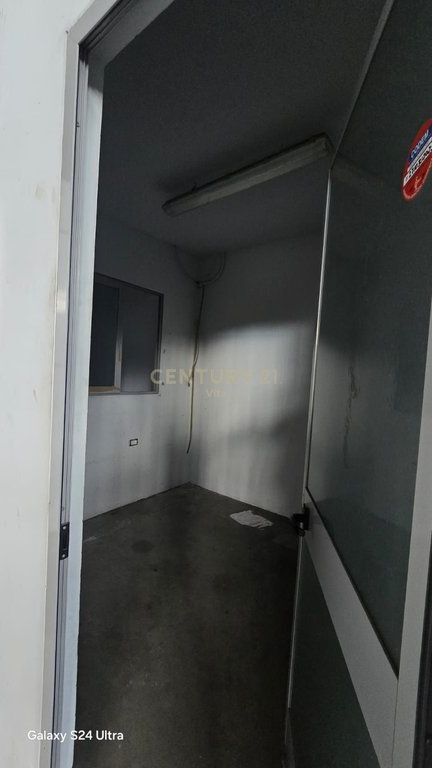 Magazinë me Qira në Autostradën Durrës-Tiranë 770m2