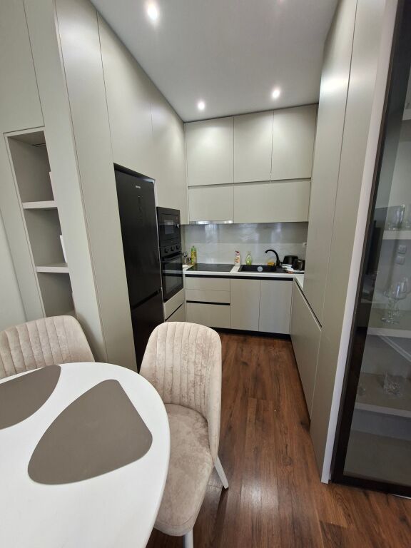 APARTAMENT 1+1 ME QIRA PRANE BULEVARDIT ZOGU I 650 euro