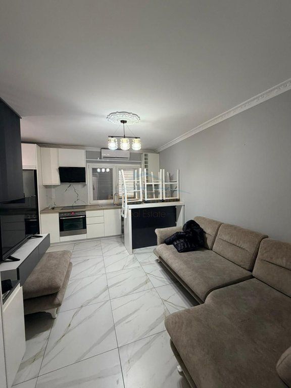 SHITEN 2 APARTAMENTE 1+1,RRUGA E BARRIKADAVE