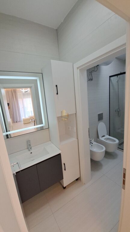 Qira, Apartament 2+1+blk, 5 Maji, 60.000 Leke/muaj