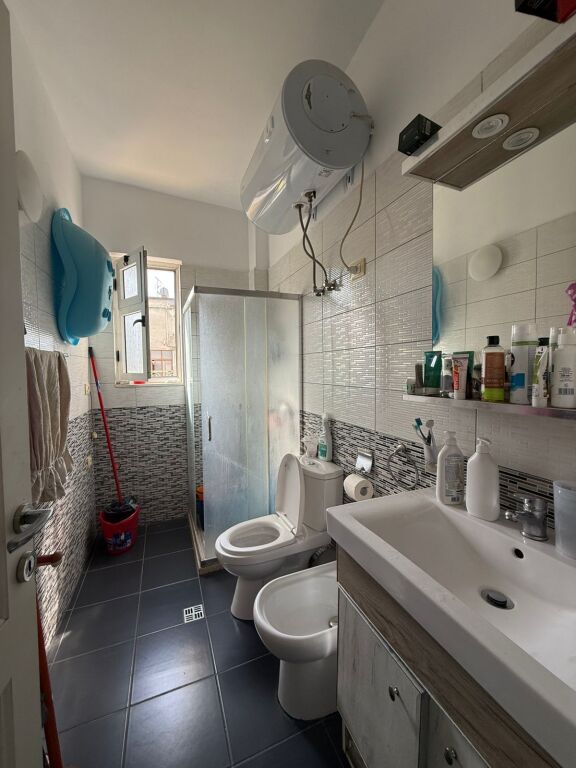 🔑 Shitet Apartament 1+1 – Harry Fultz, Tiranë