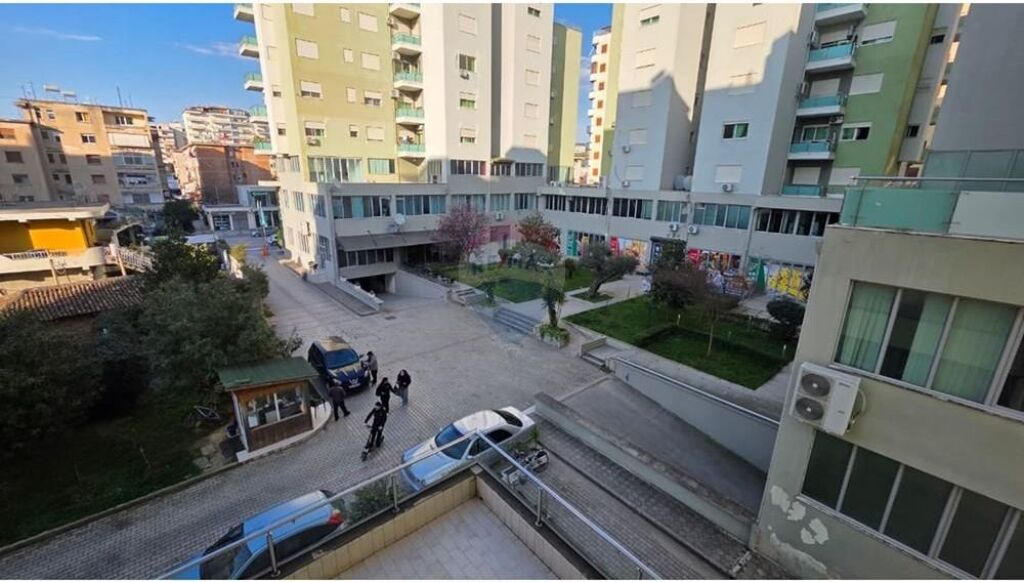 🏡 Apartament 2+1+2 për Qira – Vlorë