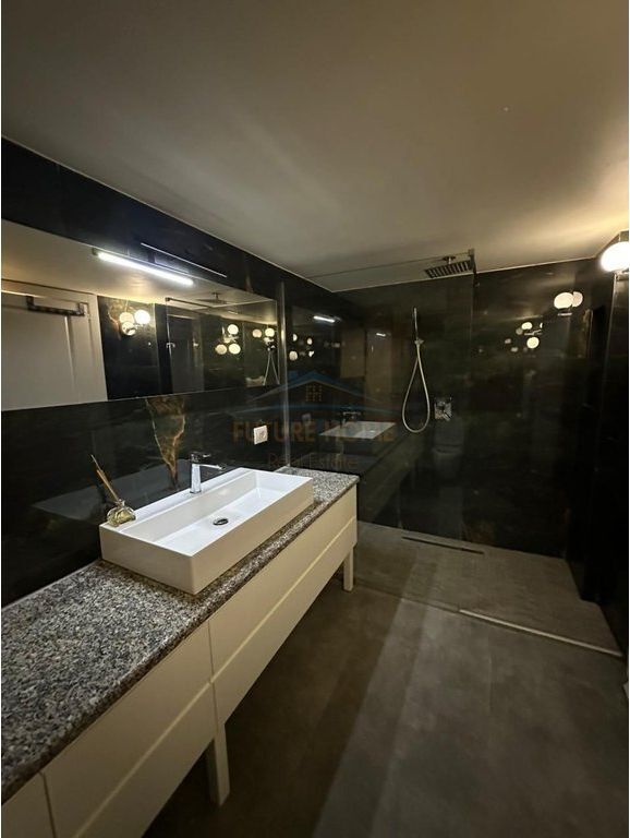 Shitet, Duplex 2+1, Fresk , Tiranë